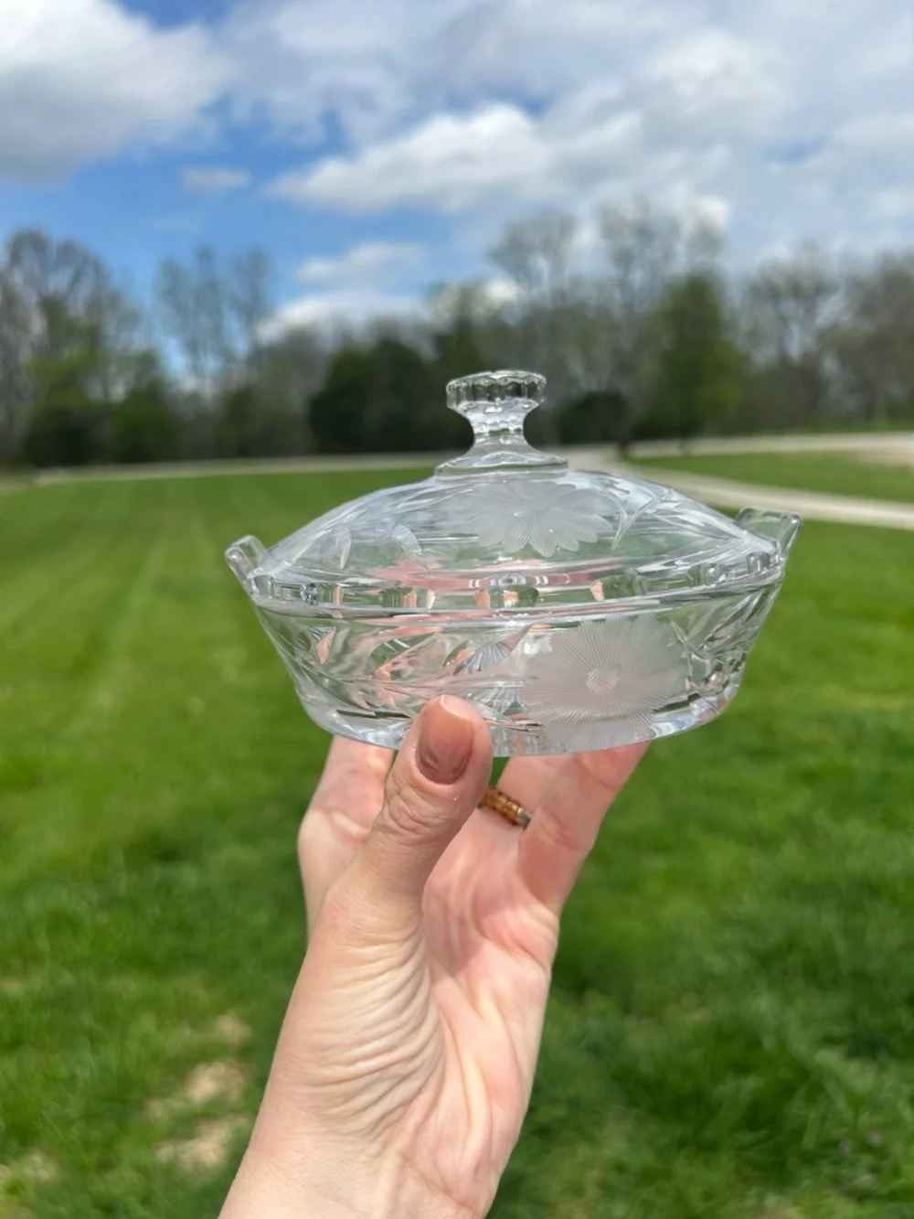 Vintage floral etched & starburst crystal‎ trinket box Candy Dish Classic W/lid